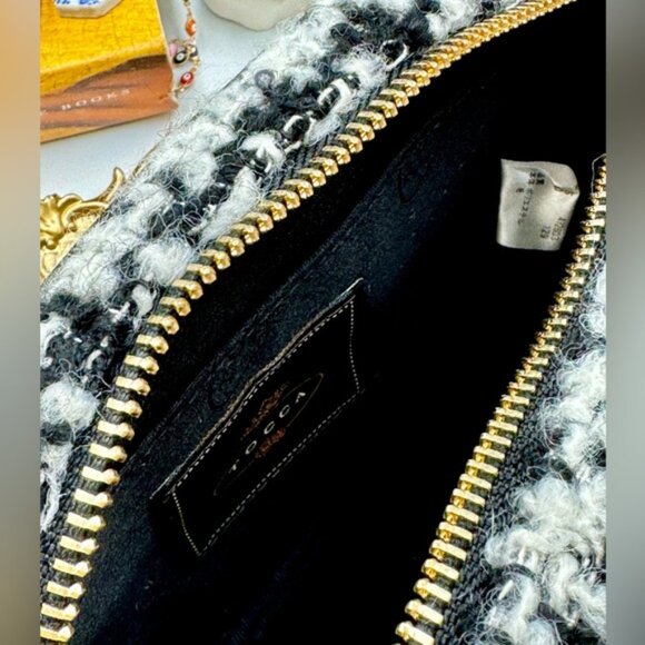 🆕 TOCCA 🧿 NWOT Tweed Camera Bag with Chain Strap - Black & White - - Picture 10 of 16